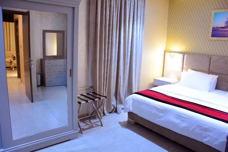 ذا فيفتى ايت السالمية Aparthotel Кувейт Екстериор снимка